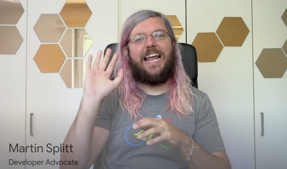 Martin Splitt on Lightning Talks opening up the video introduction